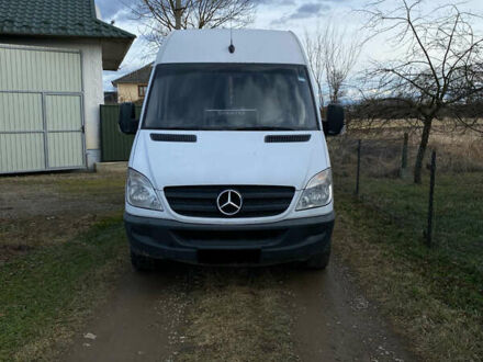 Белый Мерседес Sprinter, объемом двигателя 0 л и пробегом 666 тыс. км за 10100 $, фото 1 на Automoto.ua