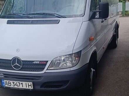 Белый Мерседес Sprinter, объемом двигателя 2.15 л и пробегом 541 тыс. км за 11900 $, фото 1 на Automoto.ua