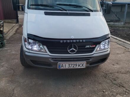Белый Мерседес Sprinter, объемом двигателя 2.2 л и пробегом 336 тыс. км за 10000 $, фото 1 на Automoto.ua