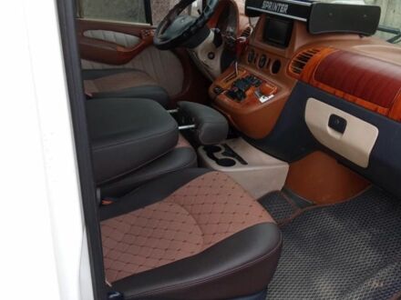 Белый Мерседес Sprinter, объемом двигателя 2.7 л и пробегом 250 тыс. км за 11000 $, фото 1 на Automoto.ua