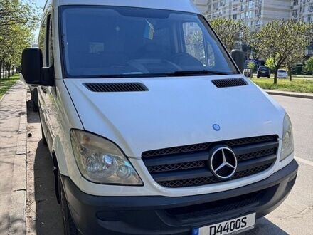 Белый Мерседес Sprinter, объемом двигателя 2.2 л и пробегом 600 тыс. км за 12000 $, фото 1 на Automoto.ua