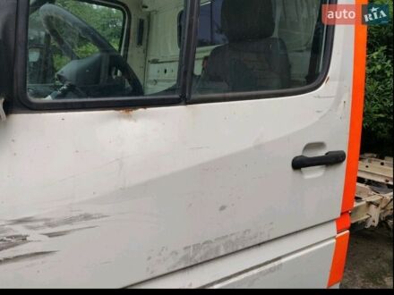 Білий Мерседес Sprinter, об'ємом двигуна 2.7 л та пробігом 380 тис. км за 14000 $, фото 1 на Automoto.ua
