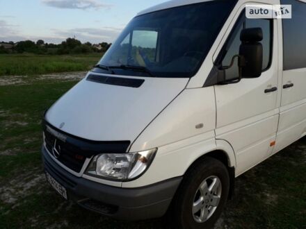 Белый Мерседес Sprinter, объемом двигателя 2.2 л и пробегом 409 тыс. км за 11500 $, фото 1 на Automoto.ua