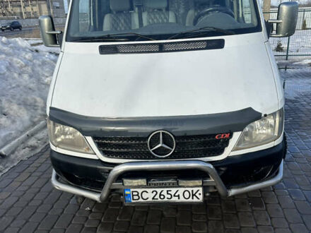 Белый Мерседес Sprinter, объемом двигателя 2.1 л и пробегом 588 тыс. км за 6000 $, фото 1 на Automoto.ua
