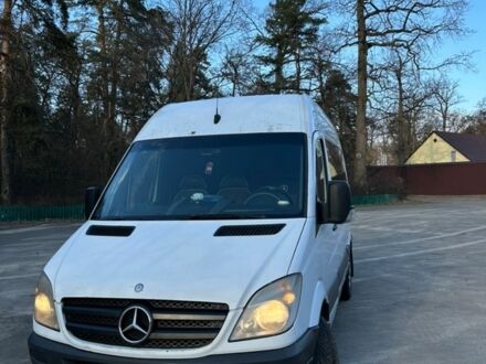 Белый Мерседес Sprinter, объемом двигателя 2.99 л и пробегом 825 тыс. км за 9200 $, фото 1 на Automoto.ua
