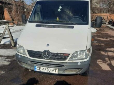 Белый Мерседес Sprinter, объемом двигателя 2.69 л и пробегом 600 тыс. км за 13900 $, фото 1 на Automoto.ua