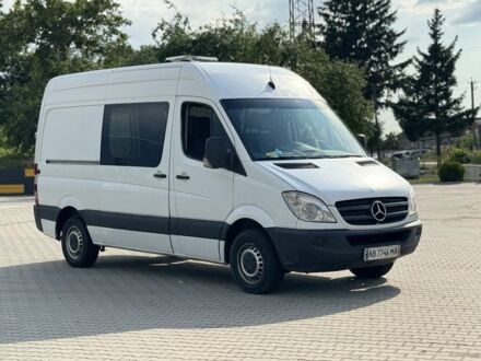 Белый Мерседес Sprinter, объемом двигателя 2.1 л и пробегом 530 тыс. км за 9500 $, фото 1 на Automoto.ua