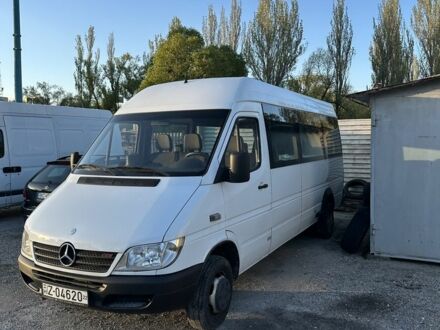 Белый Мерседес Sprinter, объемом двигателя 2.7 л и пробегом 400 тыс. км за 15313 $, фото 1 на Automoto.ua