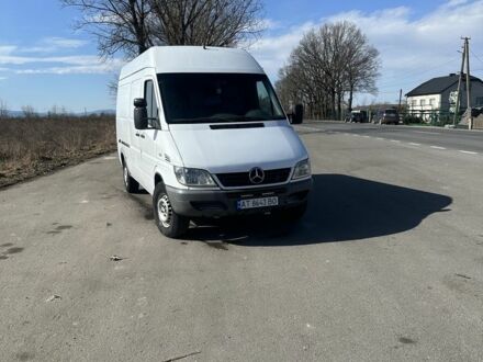 Белый Мерседес Sprinter, объемом двигателя 2.7 л и пробегом 256 тыс. км за 10500 $, фото 1 на Automoto.ua