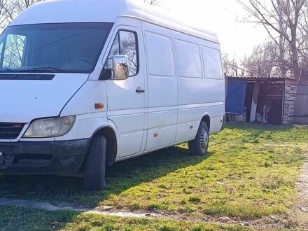 Белый Мерседес Sprinter, объемом двигателя 2.2 л и пробегом 900 тыс. км за 8500 $, фото 1 на Automoto.ua