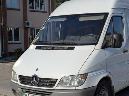Мерседес Sprinter 2006 в Светловдске на Automoto.ua Белый Мерседес Sprinter, объемом двигателя 2.2 л и пробегом 200 тыс. км за 9000 $, фото 1 на Automoto.ua
