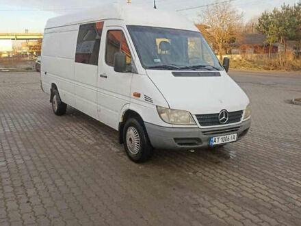 Белый Мерседес Sprinter, объемом двигателя 2.15 л и пробегом 497 тыс. км за 7534 $, фото 1 на Automoto.ua