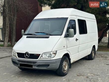Белый Мерседес Sprinter, объемом двигателя 2.2 л и пробегом 296 тыс. км за 6990 $, фото 1 на Automoto.ua