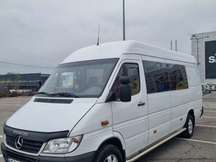 Белый Мерседес Sprinter, объемом двигателя 2.7 л и пробегом 300 тыс. км за 10500 $, фото 1 на Automoto.ua