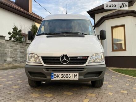 Белый Мерседес Sprinter, объемом двигателя 0 л и пробегом 179 тыс. км за 16700 $, фото 1 на Automoto.ua