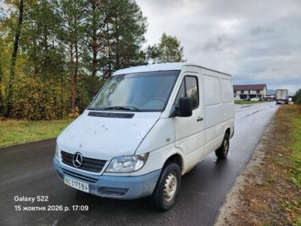 Белый Мерседес Sprinter, объемом двигателя 2.2 л и пробегом 450 тыс. км за 3503 $, фото 1 на Automoto.ua
