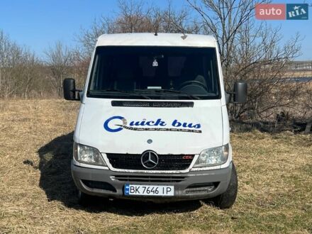 Белый Мерседес Sprinter, объемом двигателя 2.2 л и пробегом 630 тыс. км за 6900 $, фото 1 на Automoto.ua
