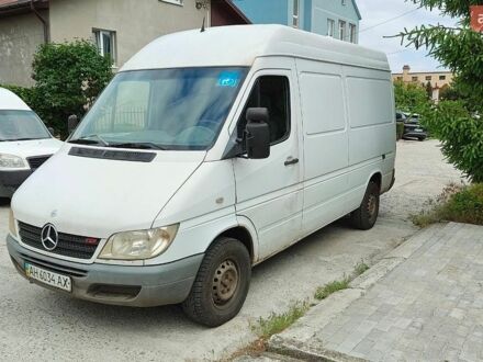 Белый Мерседес Sprinter, объемом двигателя 0 л и пробегом 533 тыс. км за 6000 $, фото 1 на Automoto.ua