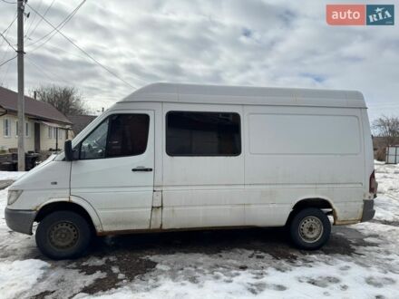 Белый Мерседес Sprinter, объемом двигателя 2.2 л и пробегом 400 тыс. км за 4500 $, фото 1 на Automoto.ua