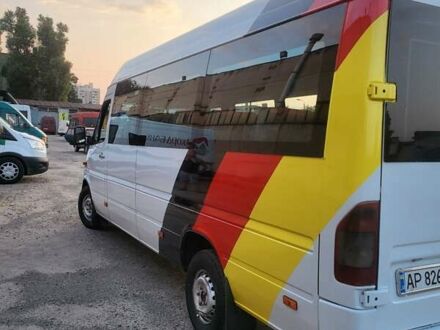 Мерседес Sprinter 2006 в Запорожье на Automoto.ua Белый Мерседес Sprinter, объемом двигателя 2.2 л и пробегом 750 тыс. км за 14500 $, фото 1 на Automoto.ua