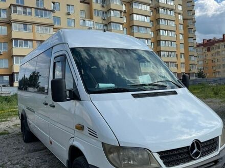 Белый Мерседес Sprinter, объемом двигателя 2.69 л и пробегом 100 тыс. км за 11200 $, фото 1 на Automoto.ua