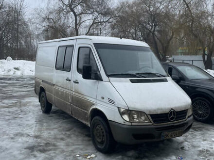 Белый Мерседес Sprinter, объемом двигателя 2.15 л и пробегом 500 тыс. км за 5300 $, фото 1 на Automoto.ua