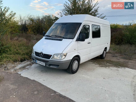 Белый Мерседес Sprinter, объемом двигателя 2.15 л и пробегом 422 тыс. км за 7500 $, фото 1 на Automoto.ua