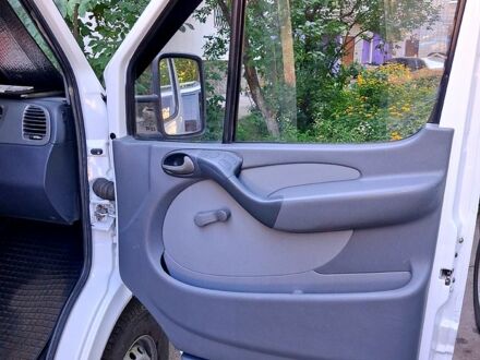 Белый Мерседес Sprinter, объемом двигателя 2.2 л и пробегом 190 тыс. км за 9500 $, фото 1 на Automoto.ua