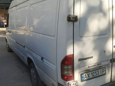 Белый Мерседес Sprinter, объемом двигателя 2.15 л и пробегом 840 тыс. км за 7000 $, фото 1 на Automoto.ua