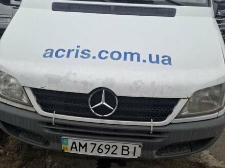 Белый Мерседес Sprinter, объемом двигателя 2.1 л и пробегом 300 тыс. км за 5555 $, фото 1 на Automoto.ua