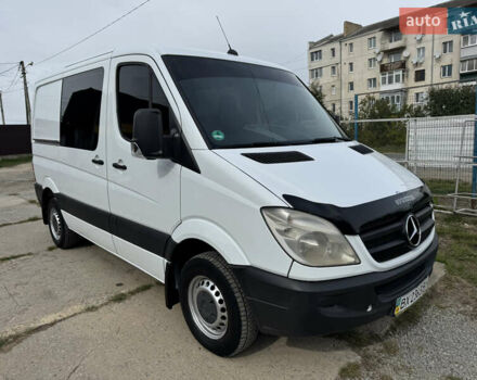 Белый Мерседес Sprinter, объемом двигателя 2.15 л и пробегом 350 тыс. км за 6999 $, фото 1 на Automoto.ua