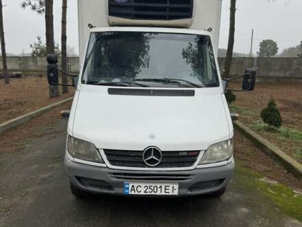 Белый Мерседес Sprinter, объемом двигателя 2.69 л и пробегом 725 тыс. км за 12200 $, фото 1 на Automoto.ua