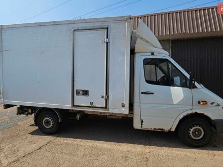 Белый Мерседес Sprinter, объемом двигателя 2.15 л и пробегом 368 тыс. км за 7200 $, фото 1 на Automoto.ua