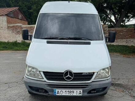 Белый Мерседес Sprinter, объемом двигателя 2.15 л и пробегом 540 тыс. км за 8000 $, фото 1 на Automoto.ua