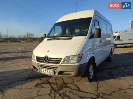 Белый Мерседес Sprinter, объемом двигателя 0 л и пробегом 270 тыс. км за 15700 $, фото 1 на Automoto.ua