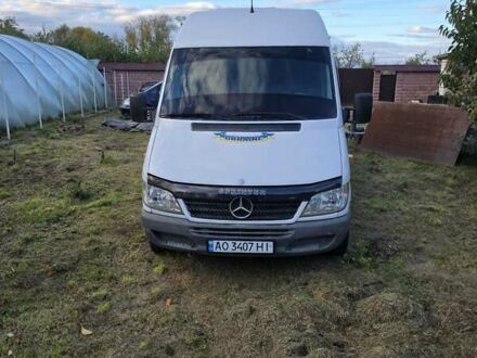 Белый Мерседес Sprinter, объемом двигателя 2.7 л и пробегом 419 тыс. км за 9300 $, фото 1 на Automoto.ua