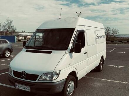 Белый Мерседес Sprinter, объемом двигателя 2.15 л и пробегом 231 тыс. км за 9900 $, фото 1 на Automoto.ua