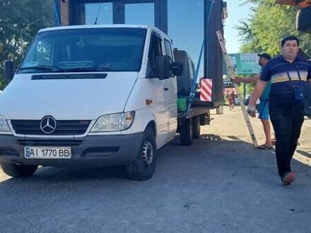 Мерседес Sprinter 2006 в Фастове на Automoto.ua Белый Мерседес Sprinter, объемом двигателя 2.69 л и пробегом 480 тыс. км за 14650 $, фото 1 на Automoto.ua