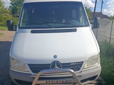 Белый Мерседес Sprinter, объемом двигателя 2.1 л и пробегом 537 тыс. км за 10597 $, фото 1 на Automoto.ua