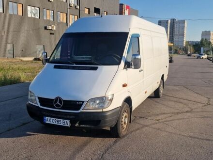 Белый Мерседес Sprinter, объемом двигателя 2.69 л и пробегом 901 тыс. км за 7200 $, фото 1 на Automoto.ua