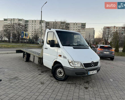 Белый Мерседес Sprinter, объемом двигателя 2.69 л и пробегом 700 тыс. км за 10900 $, фото 1 на Automoto.ua