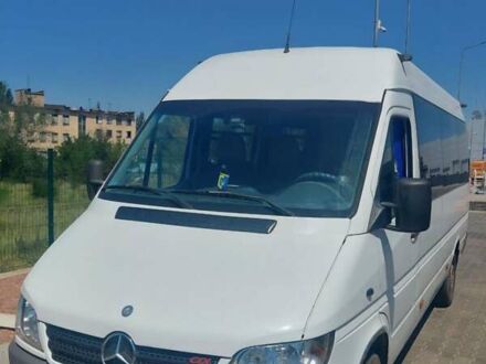 Мерседес Sprinter 2006 в Кривом Роге на Automoto.ua Белый Мерседес Sprinter, объемом двигателя 2.15 л и пробегом 400 тыс. км за 14300 $, фото 1 на Automoto.ua