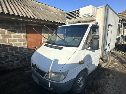 Белый Мерседес Sprinter, объемом двигателя 2.7 л и пробегом 474 тыс. км за 15500 $, фото 1 на Automoto.ua