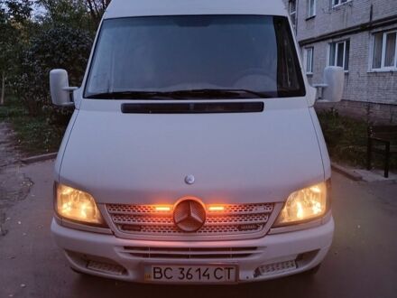 Білий Мерседес Sprinter, об'ємом двигуна 2.1 л та пробігом 370 тис. км за 6500 $, фото 1 на Automoto.ua