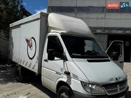 Білий Мерседес Sprinter, об'ємом двигуна 2.7 л та пробігом 400 тис. км за 12300 $, фото 1 на Automoto.ua
