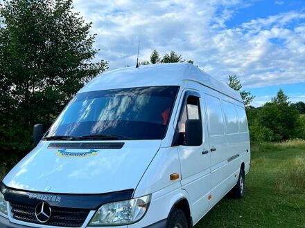 Белый Мерседес Sprinter, объемом двигателя 2.7 л и пробегом 420 тыс. км за 9999 $, фото 1 на Automoto.ua