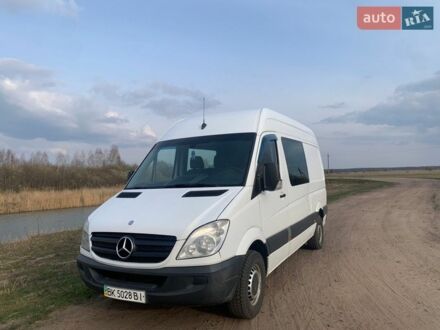 Белый Мерседес Sprinter, объемом двигателя 2.15 л и пробегом 310 тыс. км за 10500 $, фото 1 на Automoto.ua