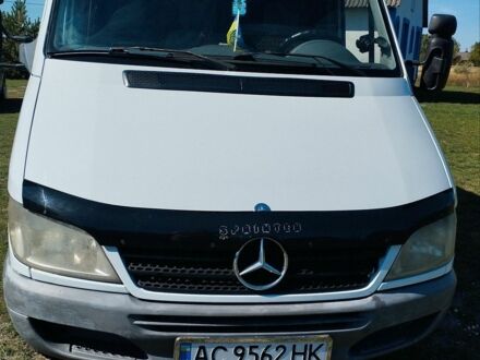 Белый Мерседес Sprinter, объемом двигателя 2.2 л и пробегом 700 тыс. км за 10300 $, фото 1 на Automoto.ua