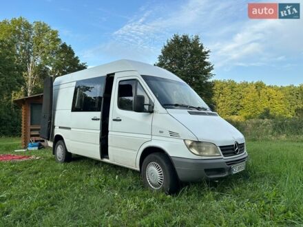 Белый Мерседес Sprinter, объемом двигателя 2.2 л и пробегом 510 тыс. км за 9000 $, фото 1 на Automoto.ua