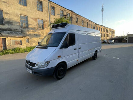Белый Мерседес Sprinter, объемом двигателя 2.15 л и пробегом 287 тыс. км за 11700 $, фото 1 на Automoto.ua